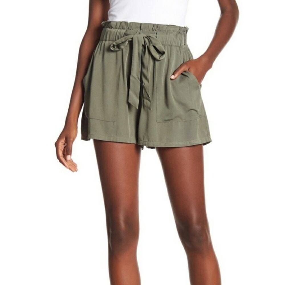 Know One Cares Casual Shorts Large EUC